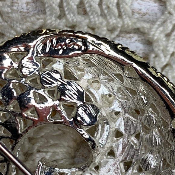 Vintage Napier Statement Brooch Silver Tone Swirl Clear Rhinestones Round Circle - Picture 5 of 9